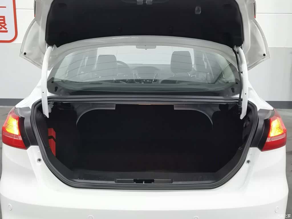 Ford Focus, 2017 16