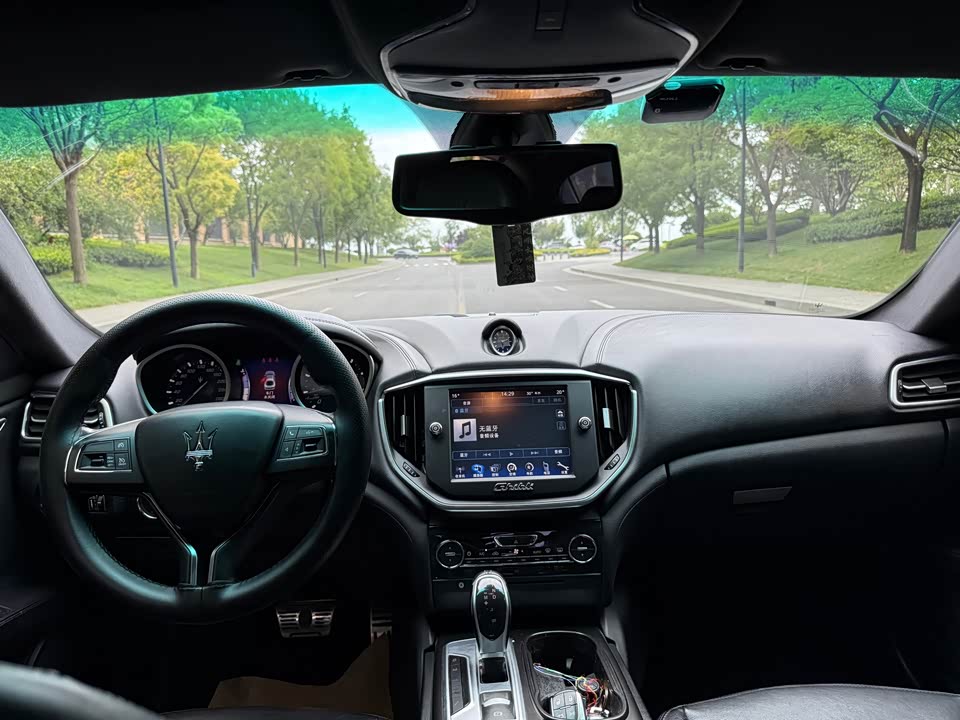 Maserati Ghibli Maserati Ghibli