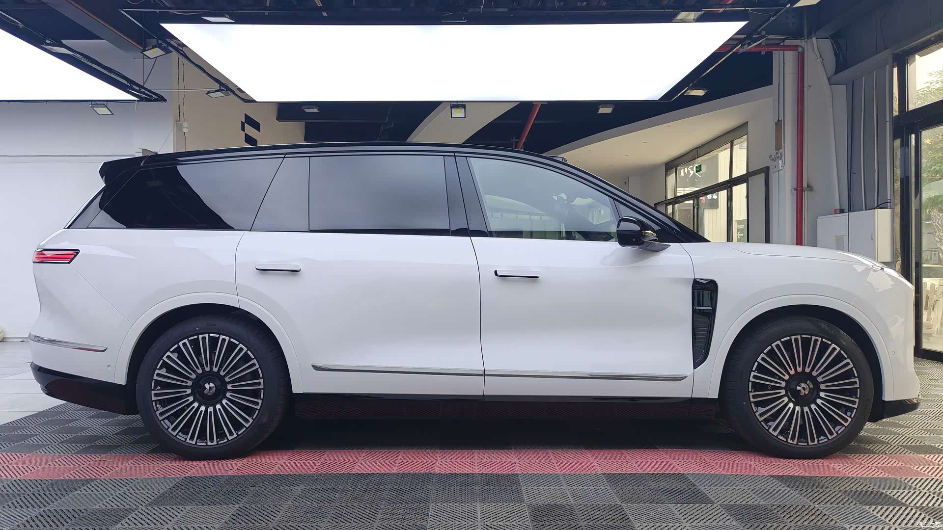 NIO ES8, 2026 все фото