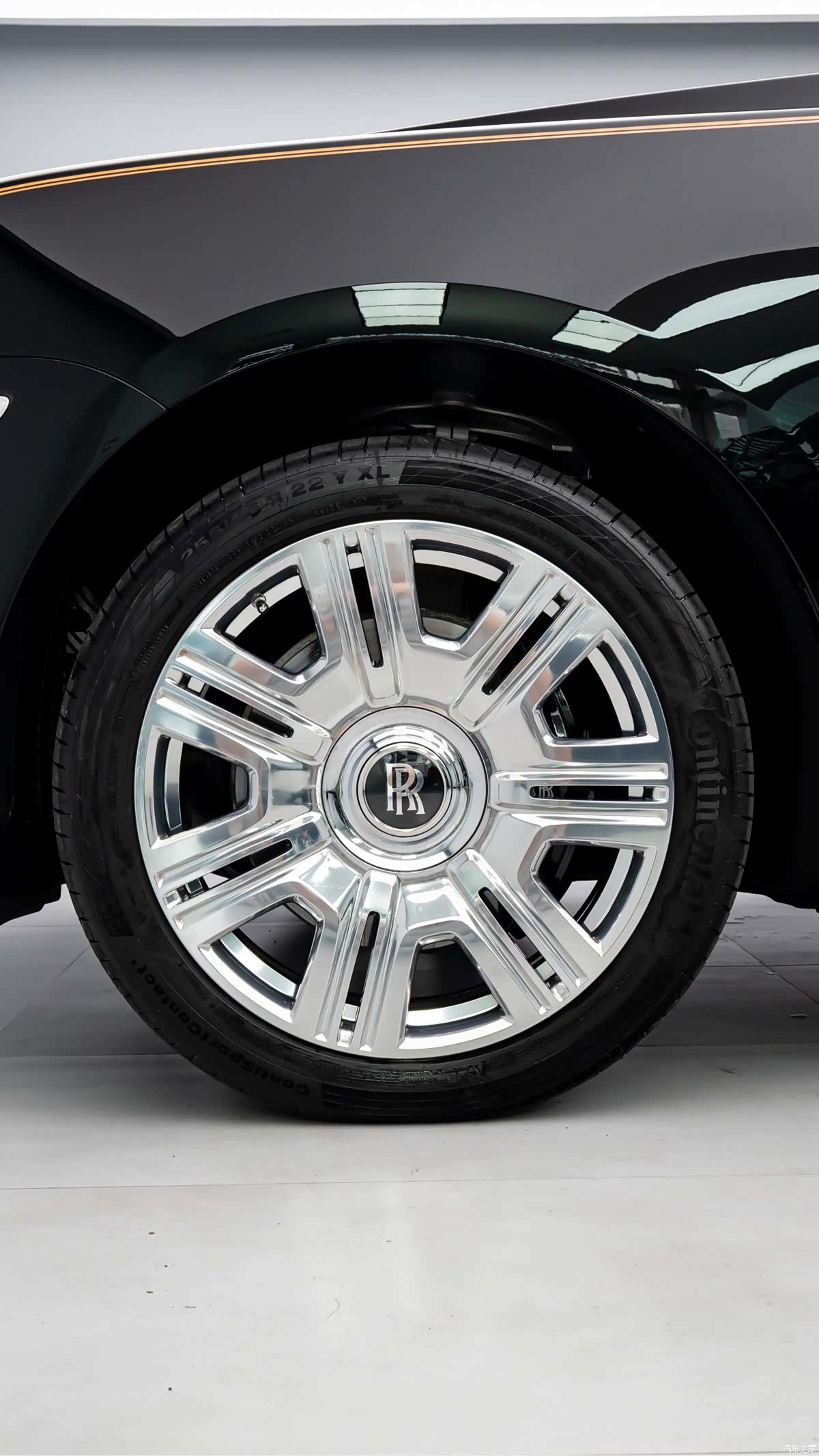 Rolls-Royce Cullinan, 2025 16