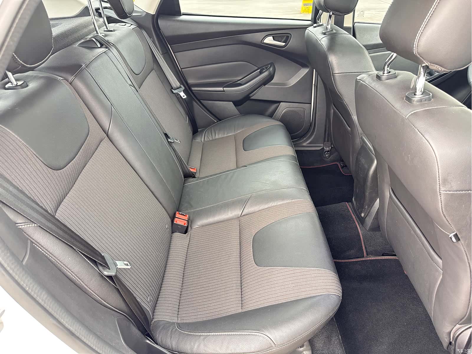 Ford Focus, 2014 16