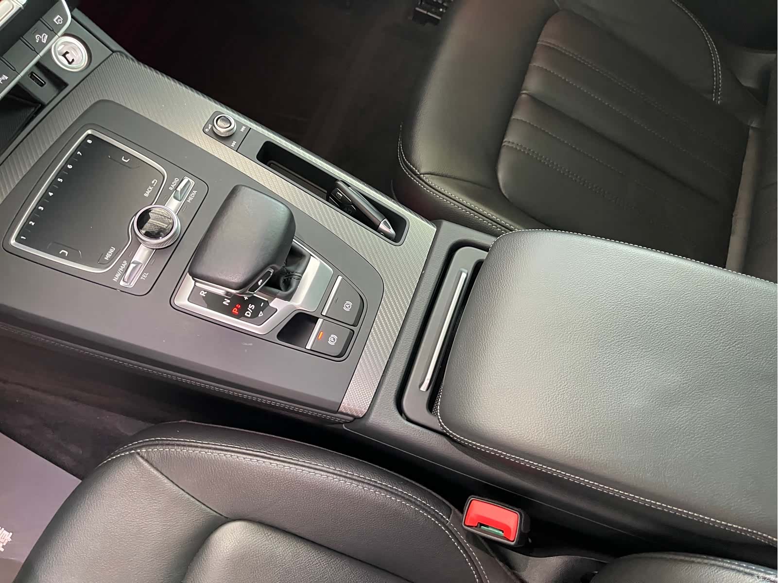 Audi Q5L, 2021 10