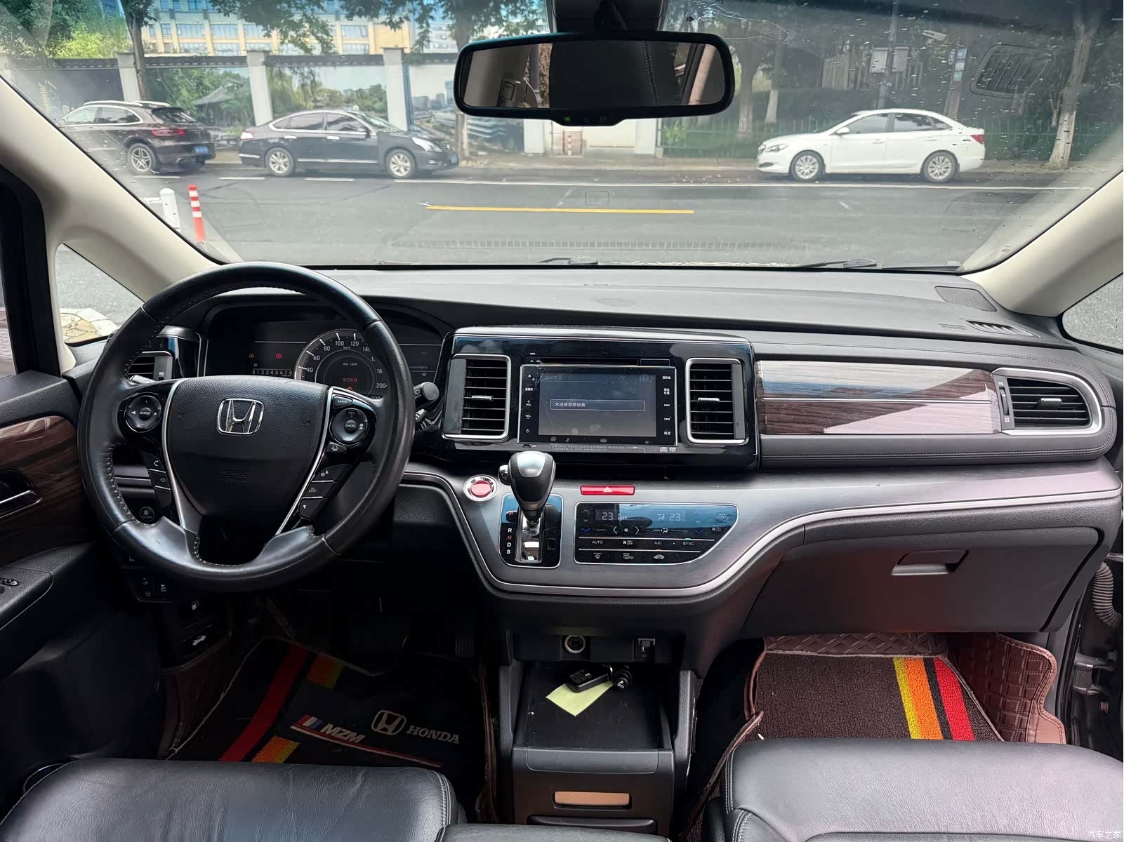 Honda Elysion, 2016 10