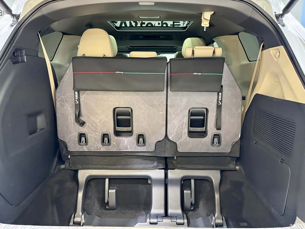 Toyota Granvia, 2024 12