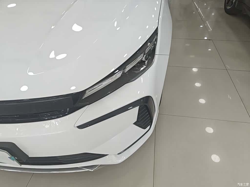 Geely Emgrand, 2025 24