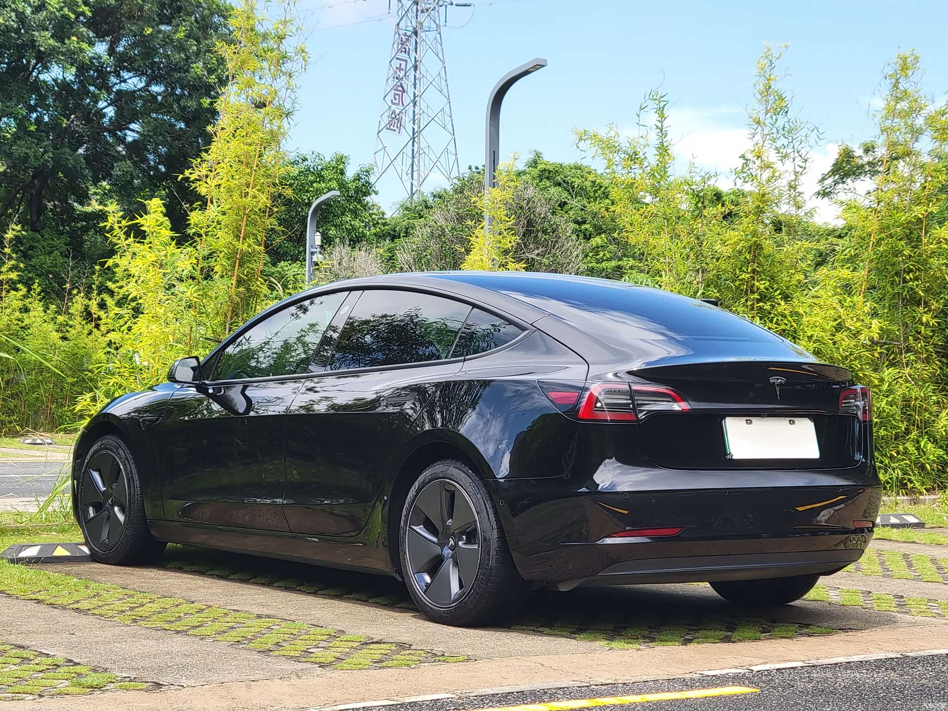 Tesla Model 3, 2022 16