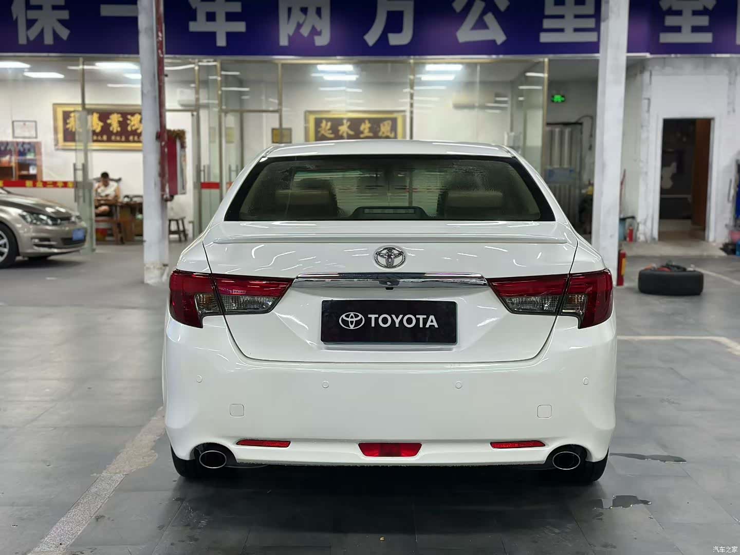 Toyota 2.5V, 2014 8