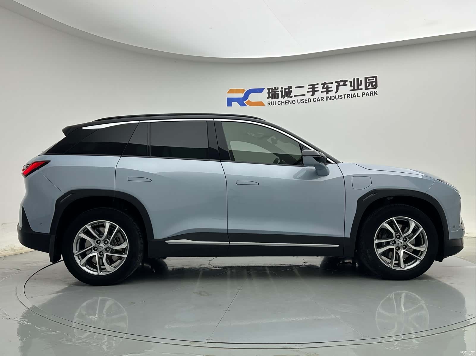 NIO ES6, 2022 4
