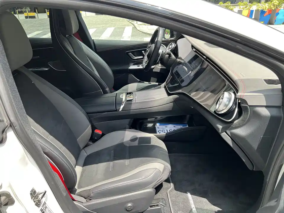 Mercedes-Benz EQE AMG