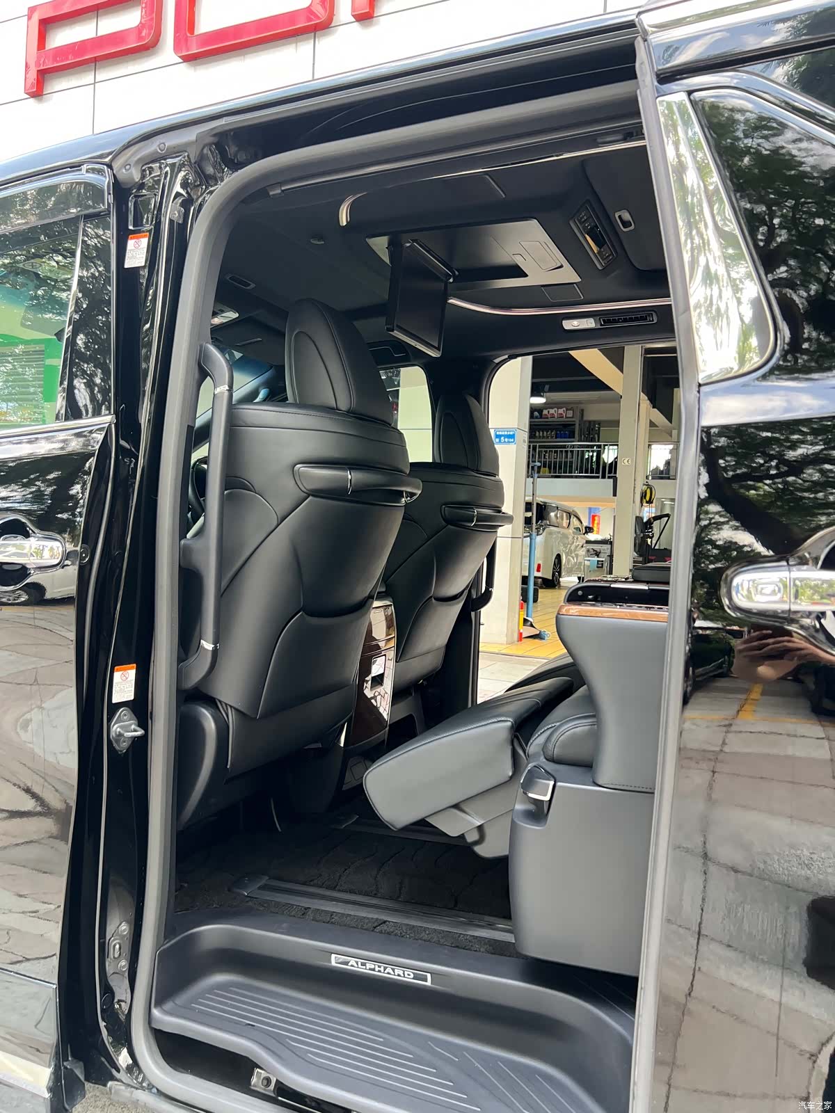 Toyota Alphard, 2015 12