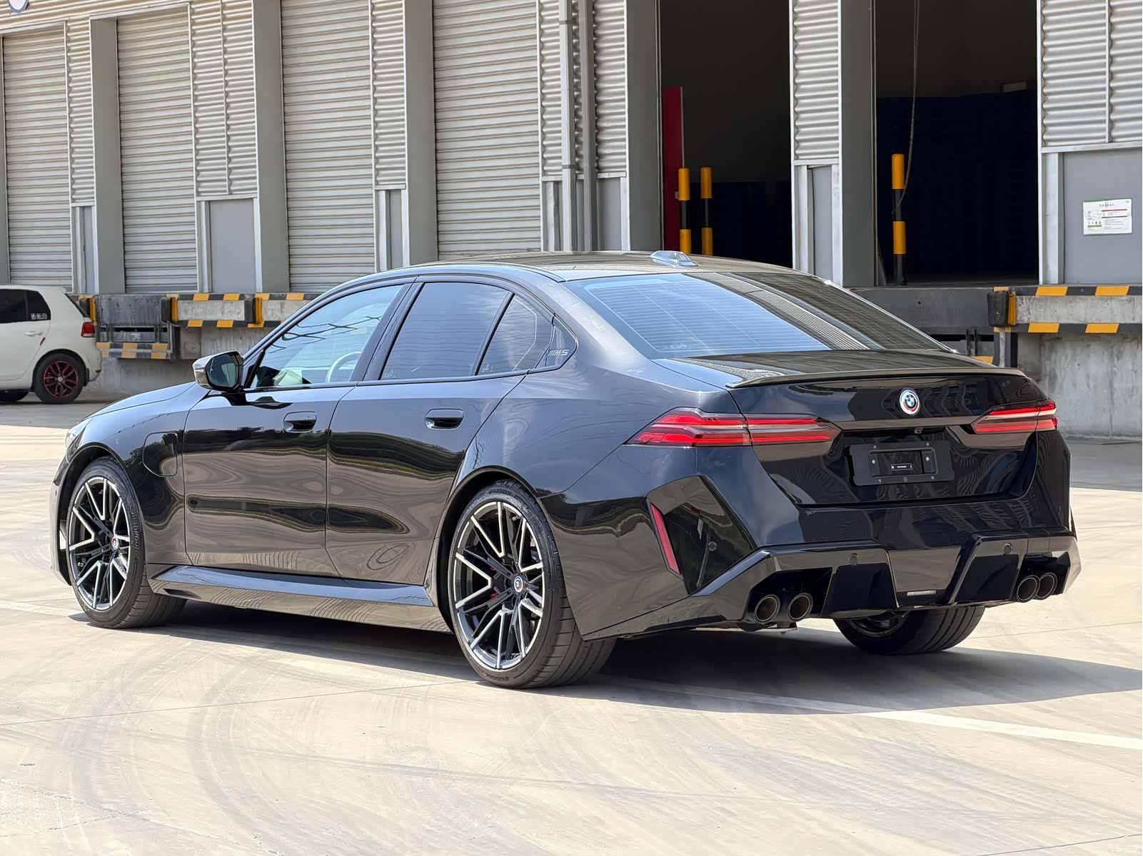 BMW M5, 2025 4