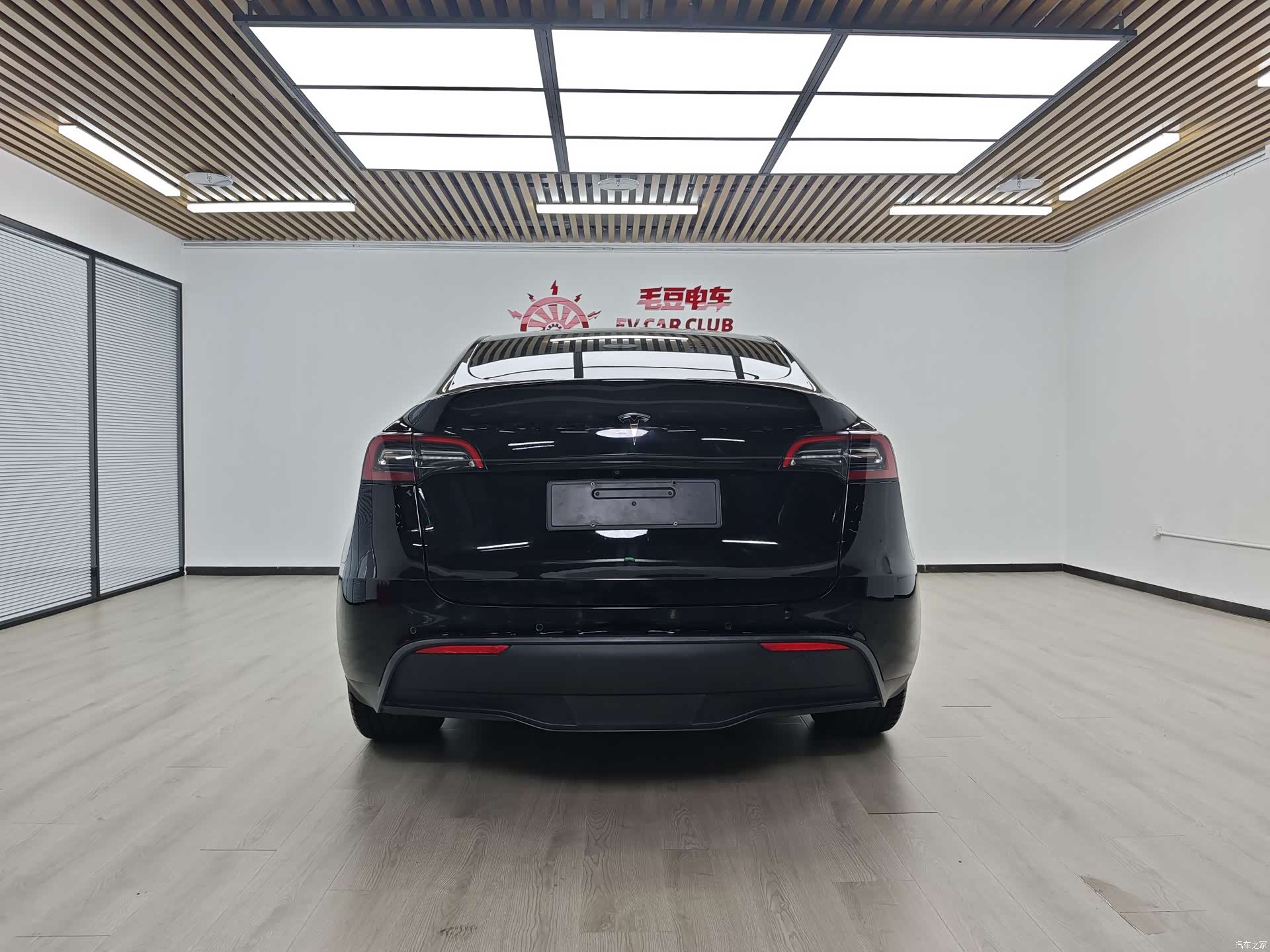 Tesla Model Y, 2021 6