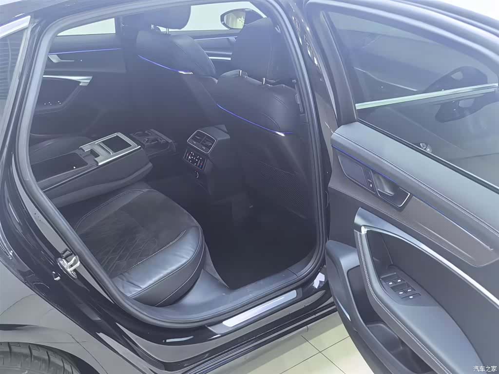 Audi A6L, 2021 15
