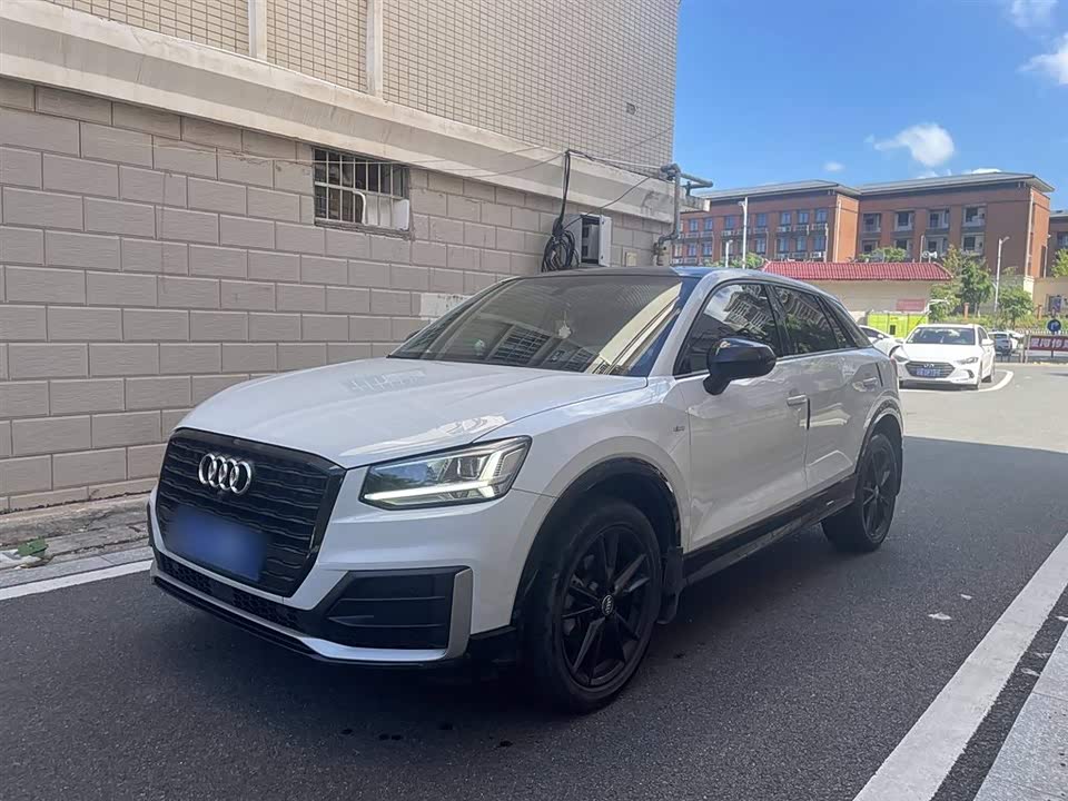 Audi Q2L Audi Q2L