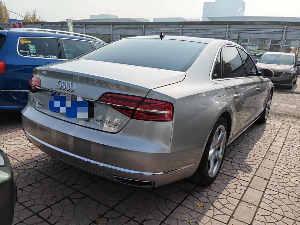 Audi A8
