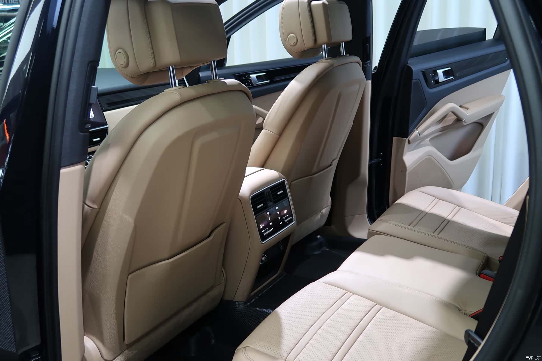 Porsche Cayenne, 2018 16