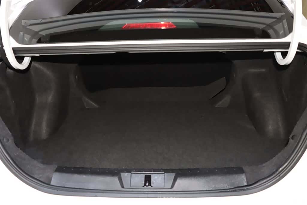 Geely Emgrand, 2021 17
