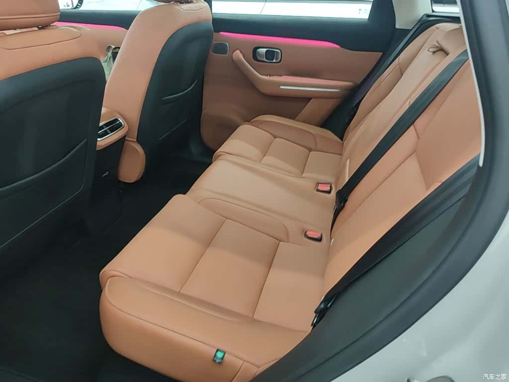 Leapmotor C10, 2025 17