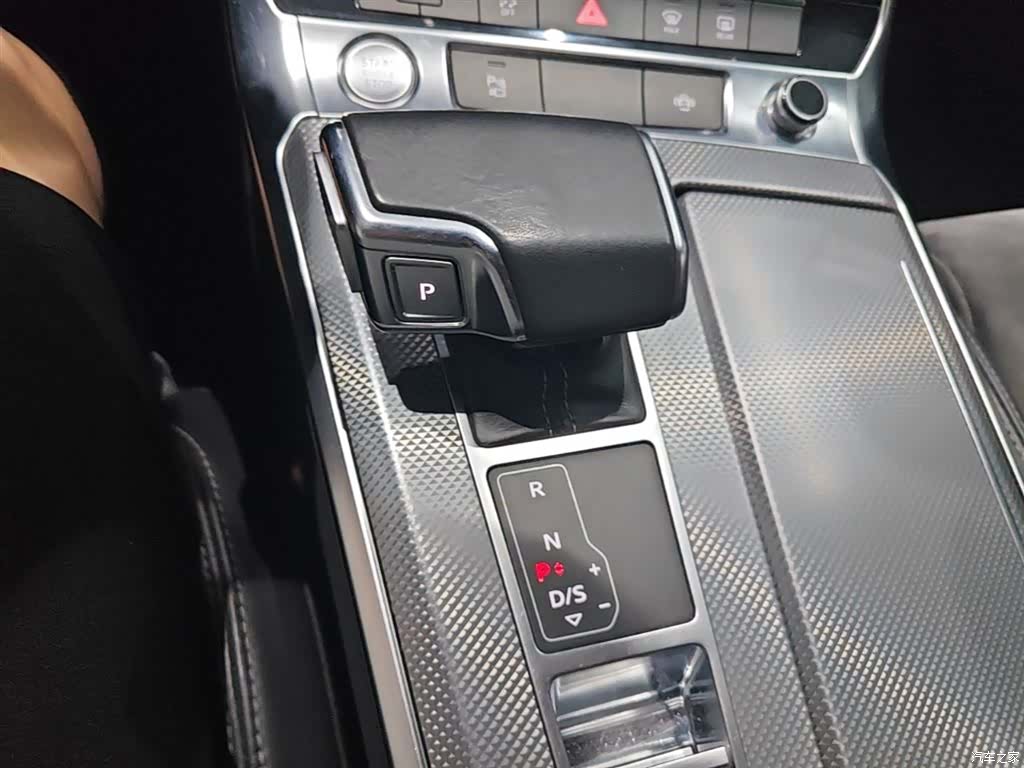 Audi A6L, 2020 14