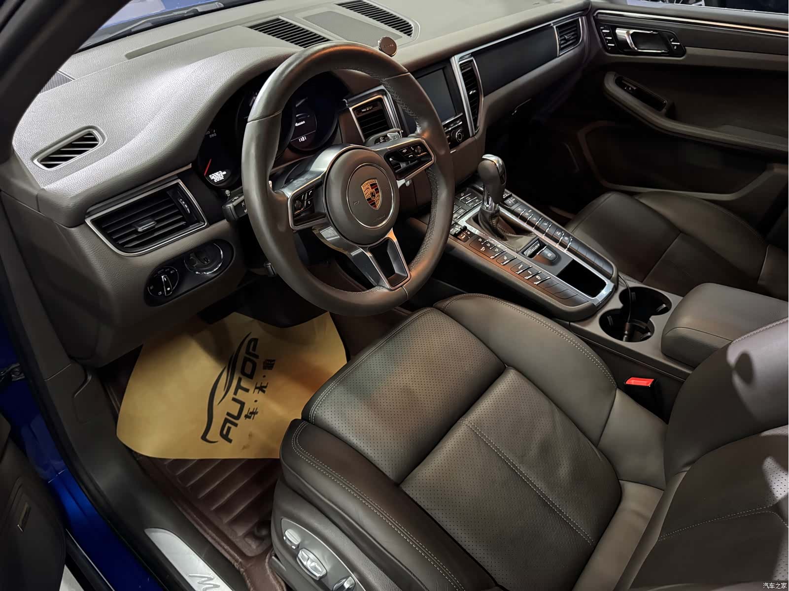 Porsche Macan, 2016 все фото