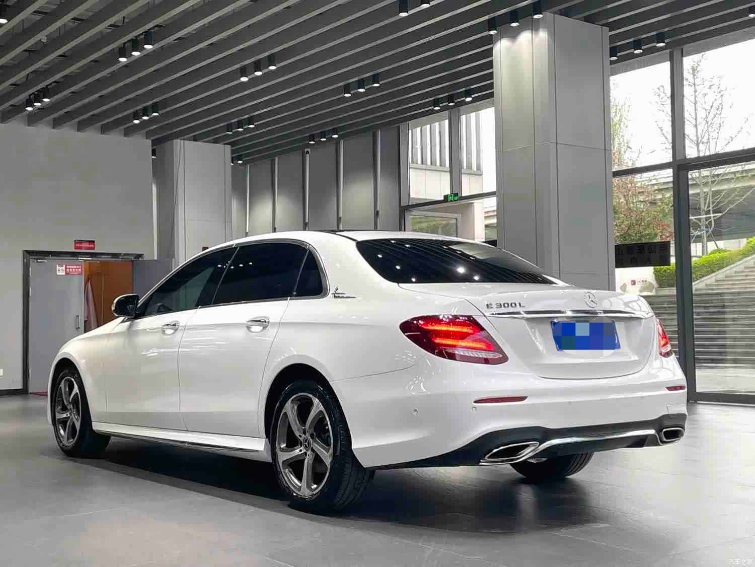 Mercedes-Benz E-Class, 2019 9