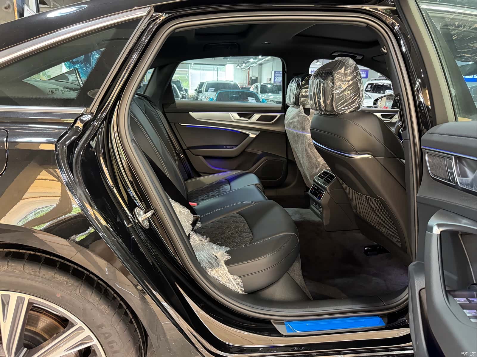 Audi A6L, 2026 11