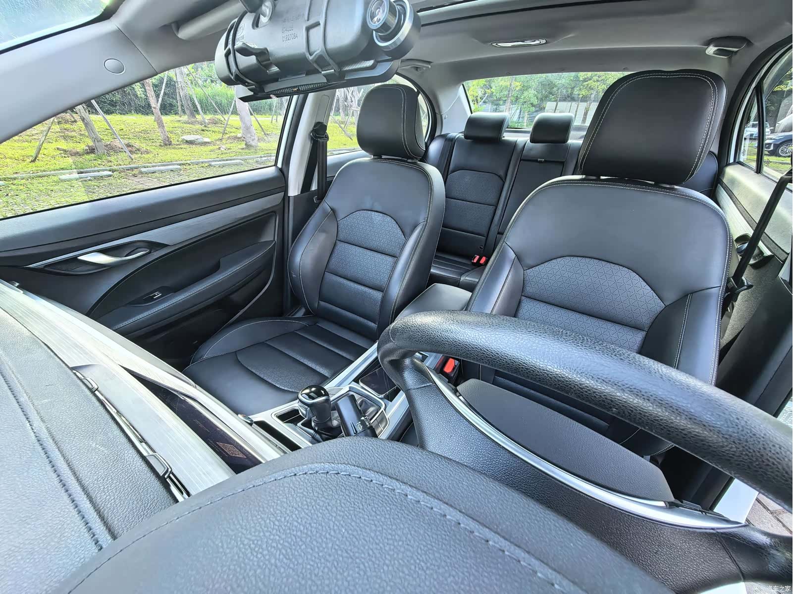 Geely Emgrand, 2022 14
