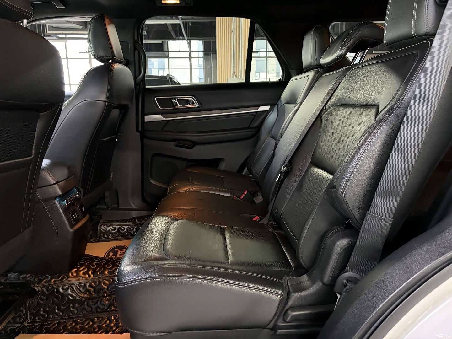 Ford Explorer, 2018 6