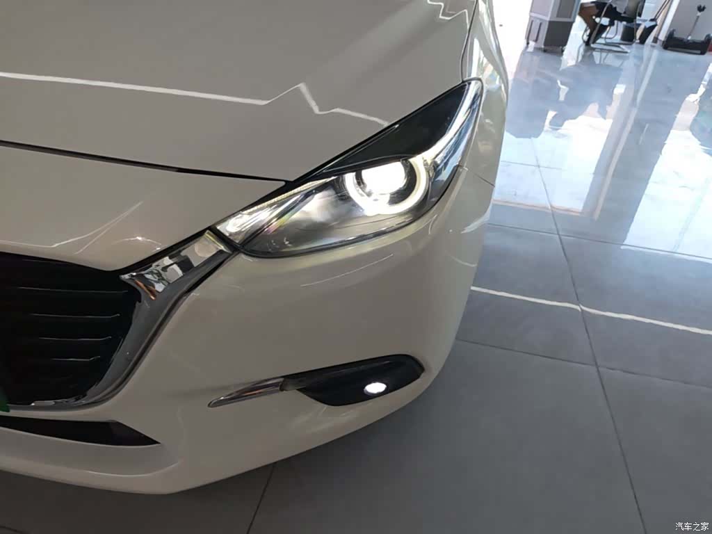 Mazda Mazda3, 2017 24