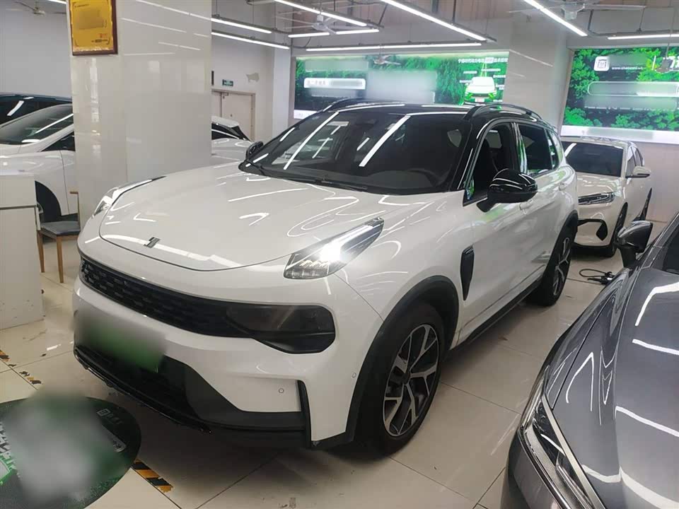 Lynk & Co 01 EM-P Lynk & Co 01 EM-P