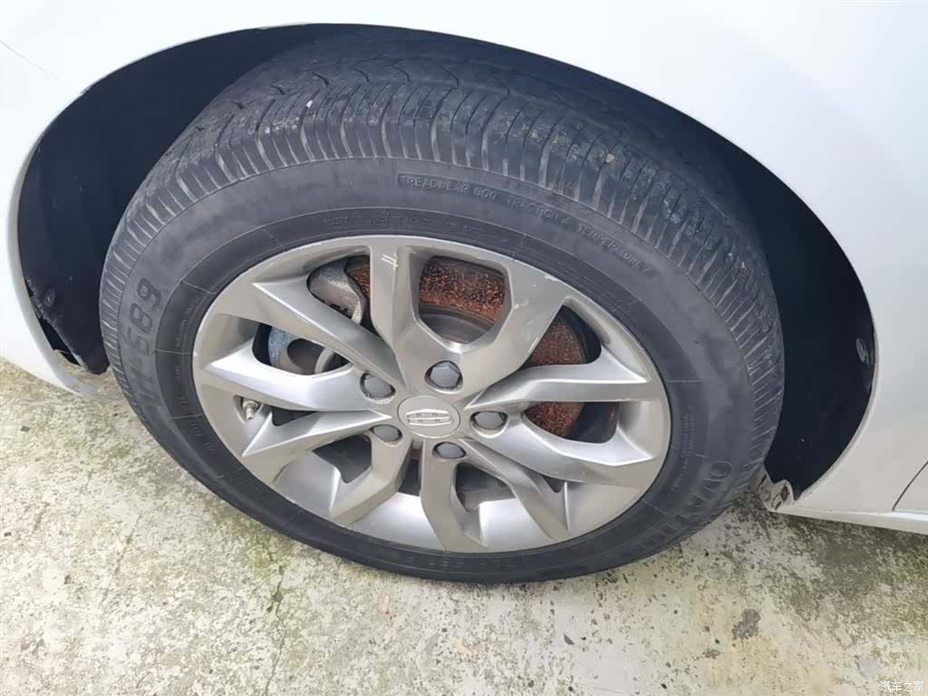 Geely Emgrand, 2017 23