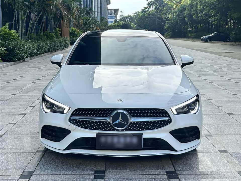 Mercedes-Benz CLA