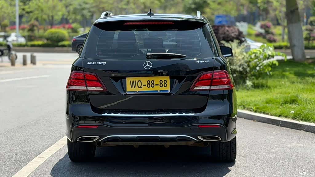 Mercedes-Benz GLE, 2019 4
