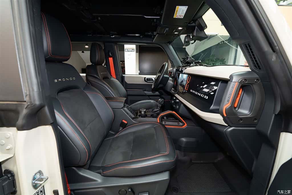 Ford Bronco, 2025 11