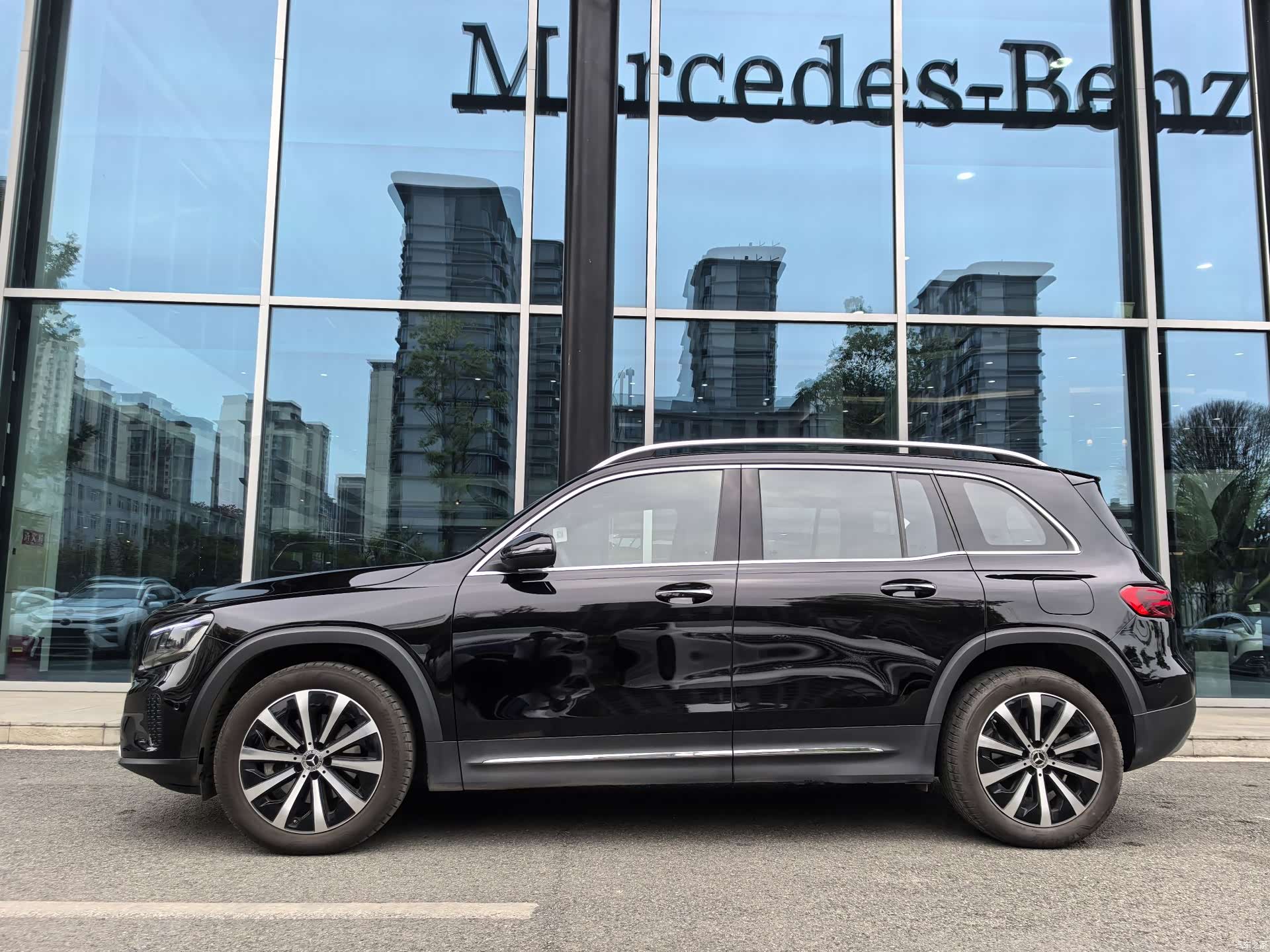 Mercedes-Benz GLB, 2025 16
