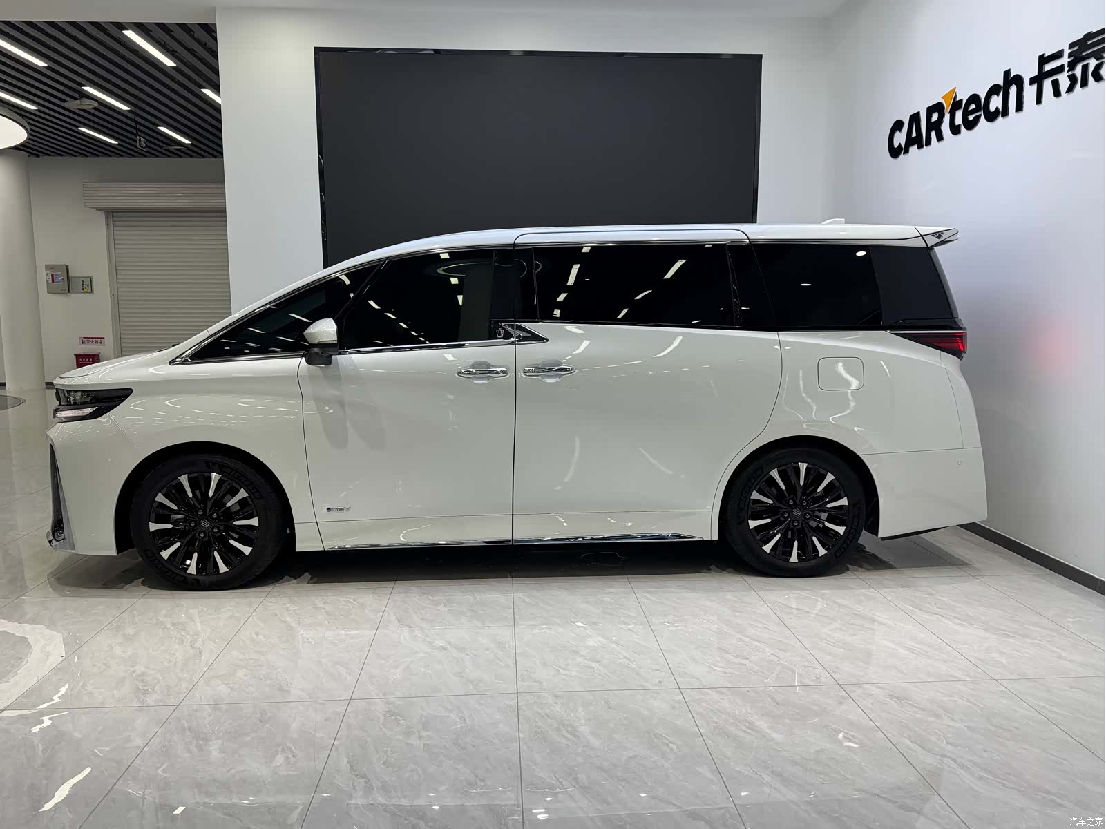 Toyota Vellfire, 2023 7