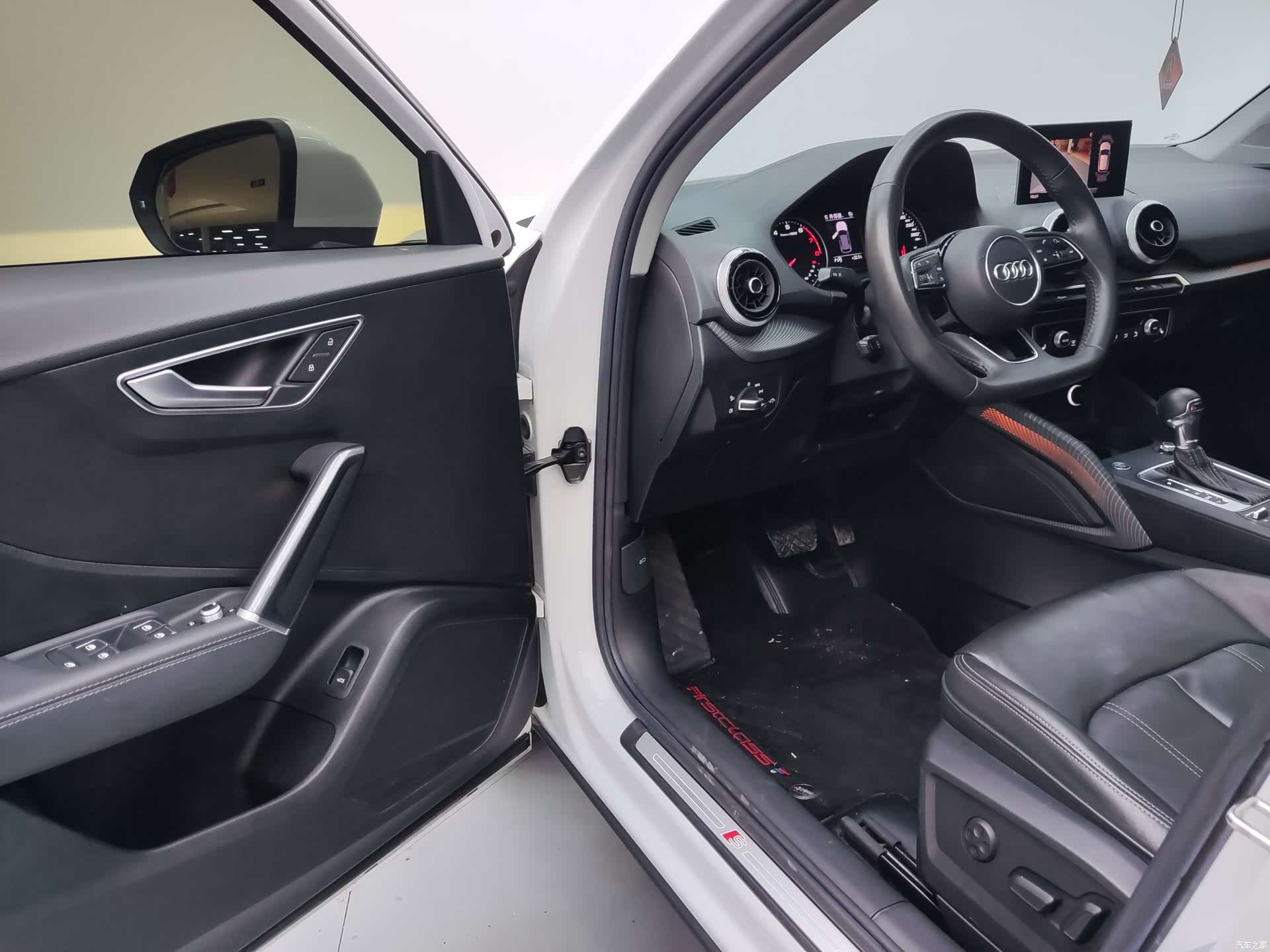 Audi Q2L, 2022 12