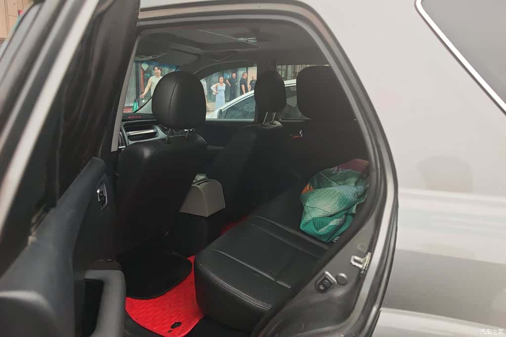Kia GL, 2013 11