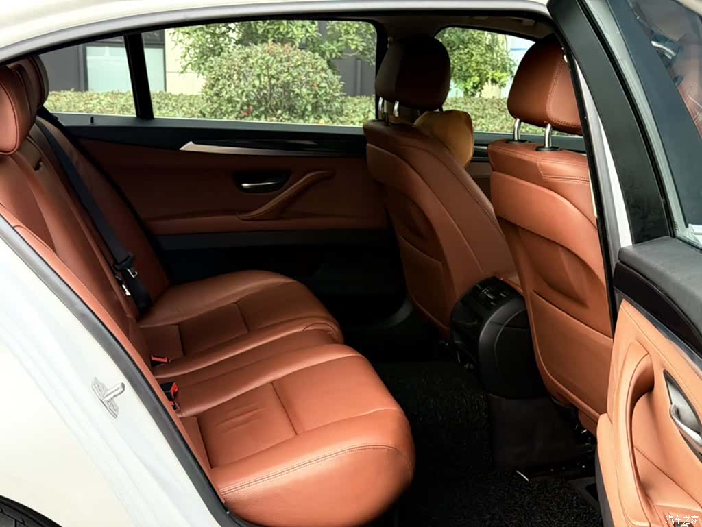 BMW 5 Series, 2015 23