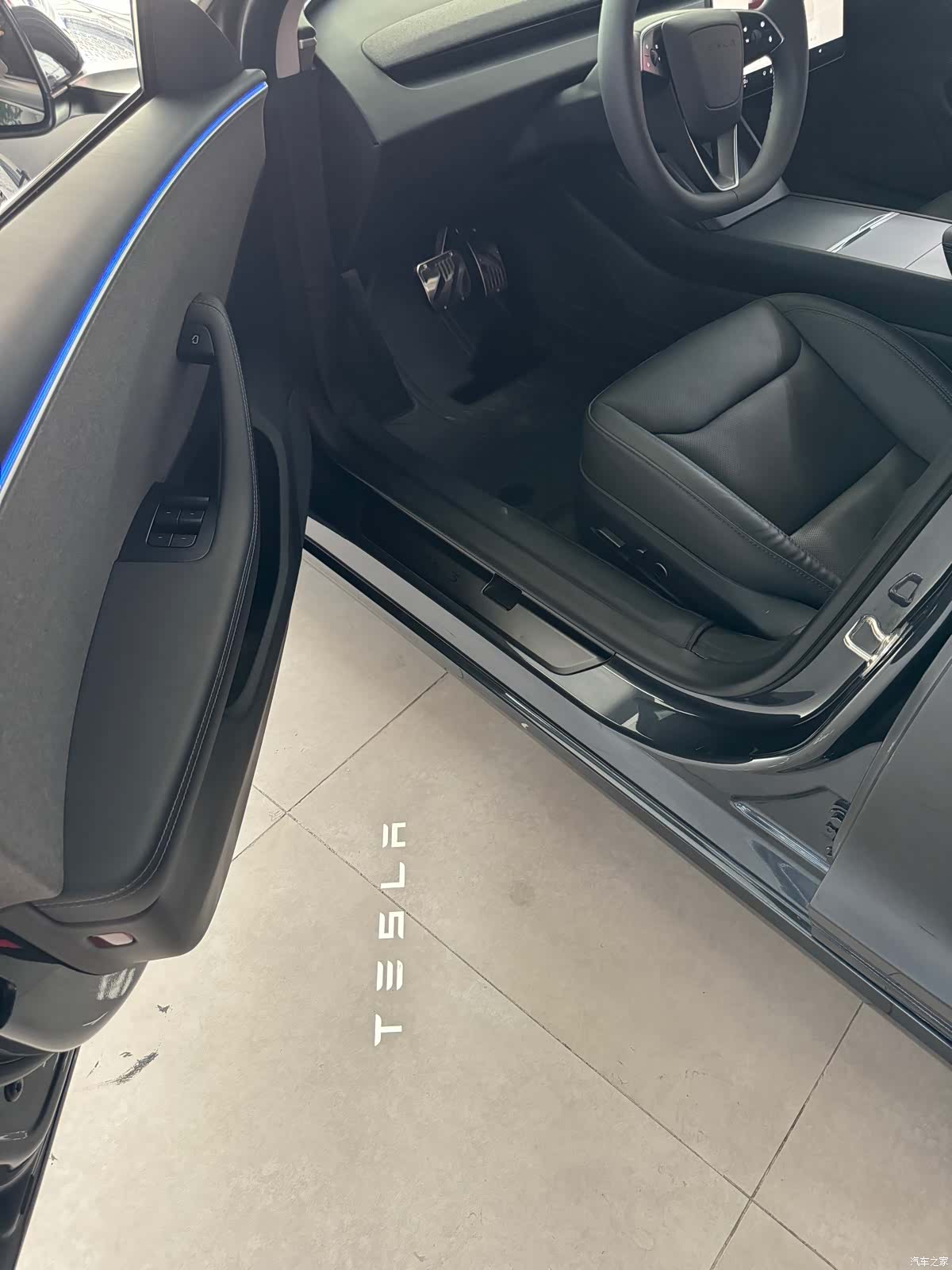 Tesla Model 3, 2024 21