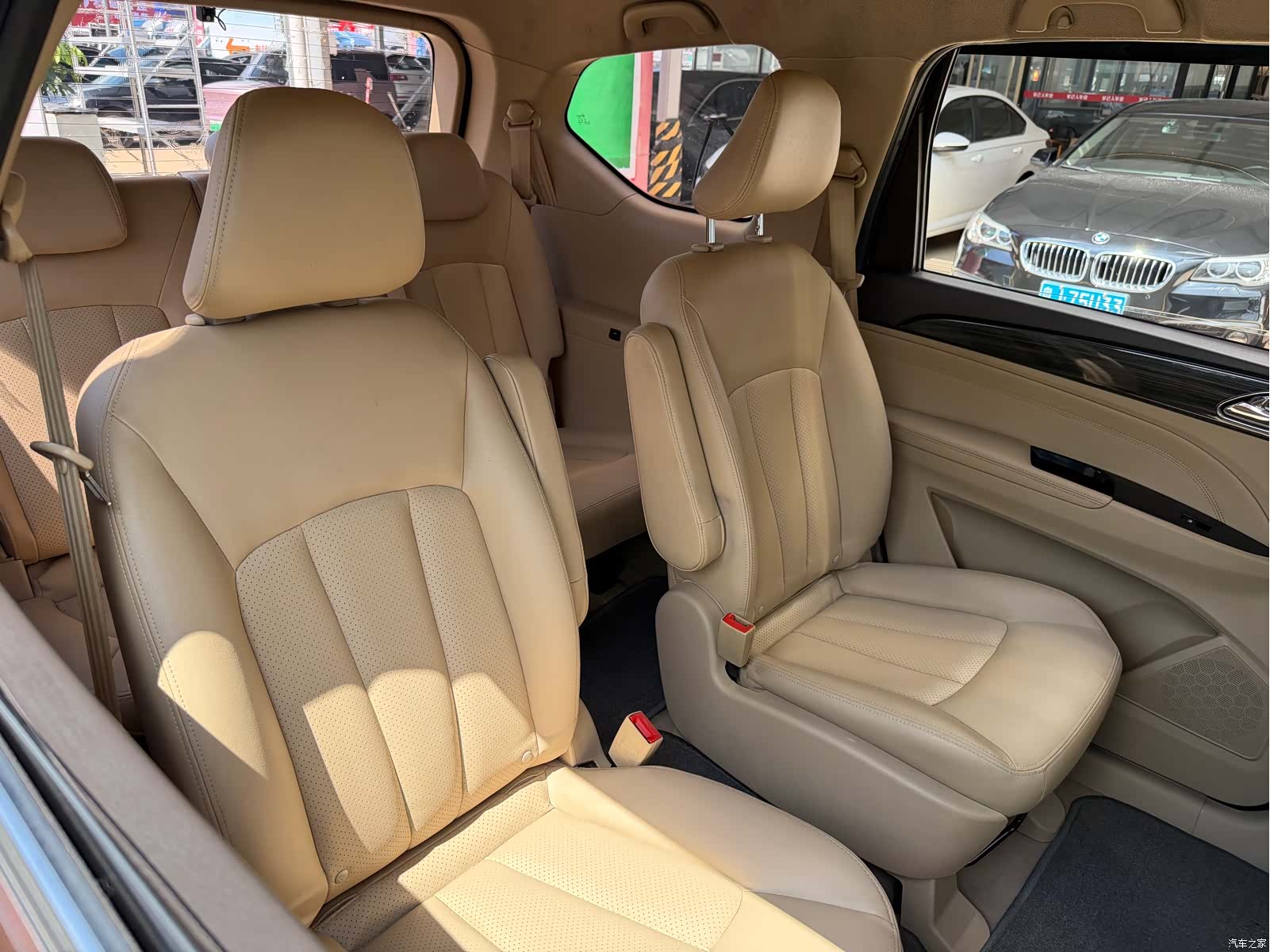 Wuling 730, 2017 15