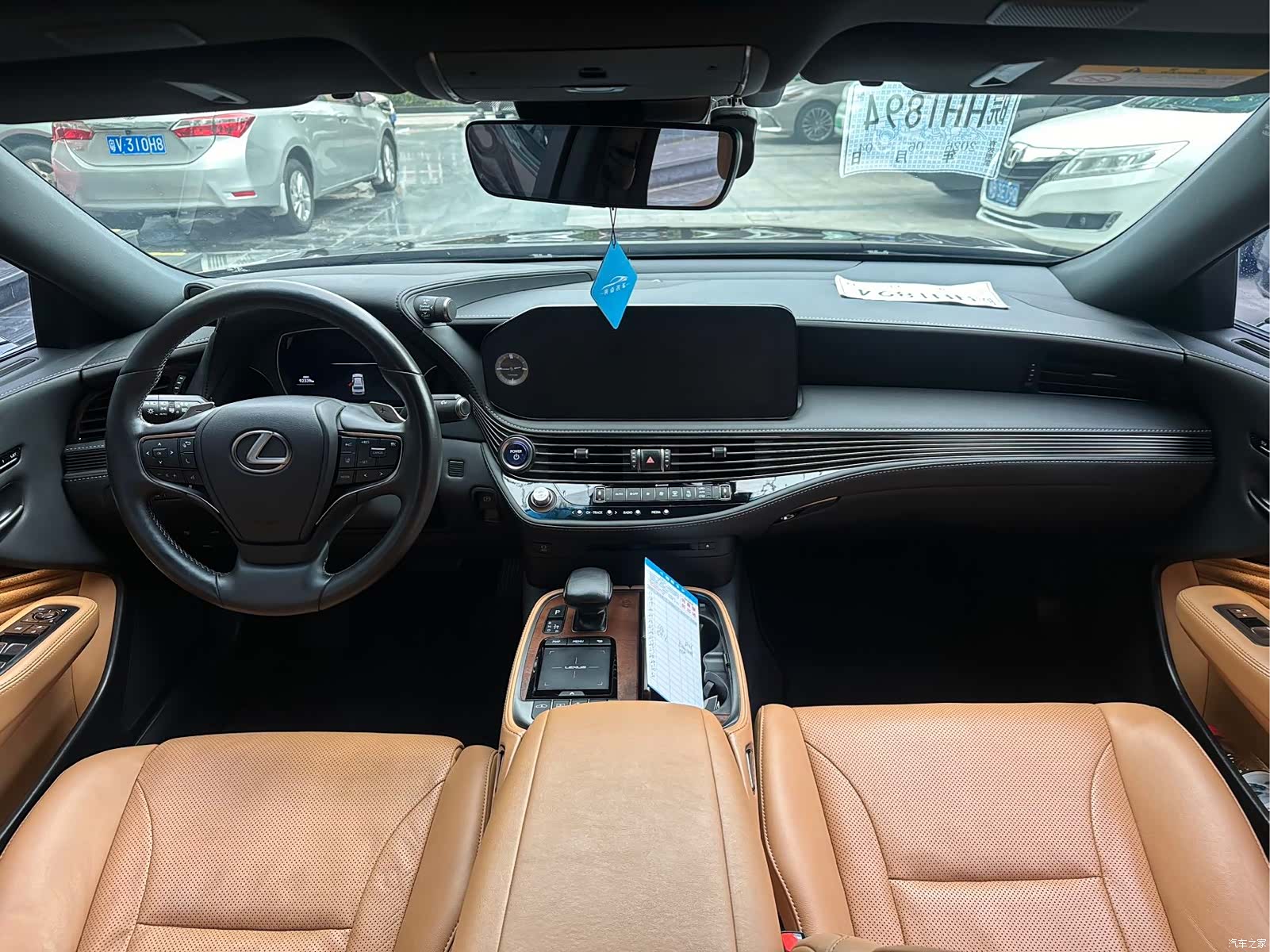 Lexus LS, 2022 все фото