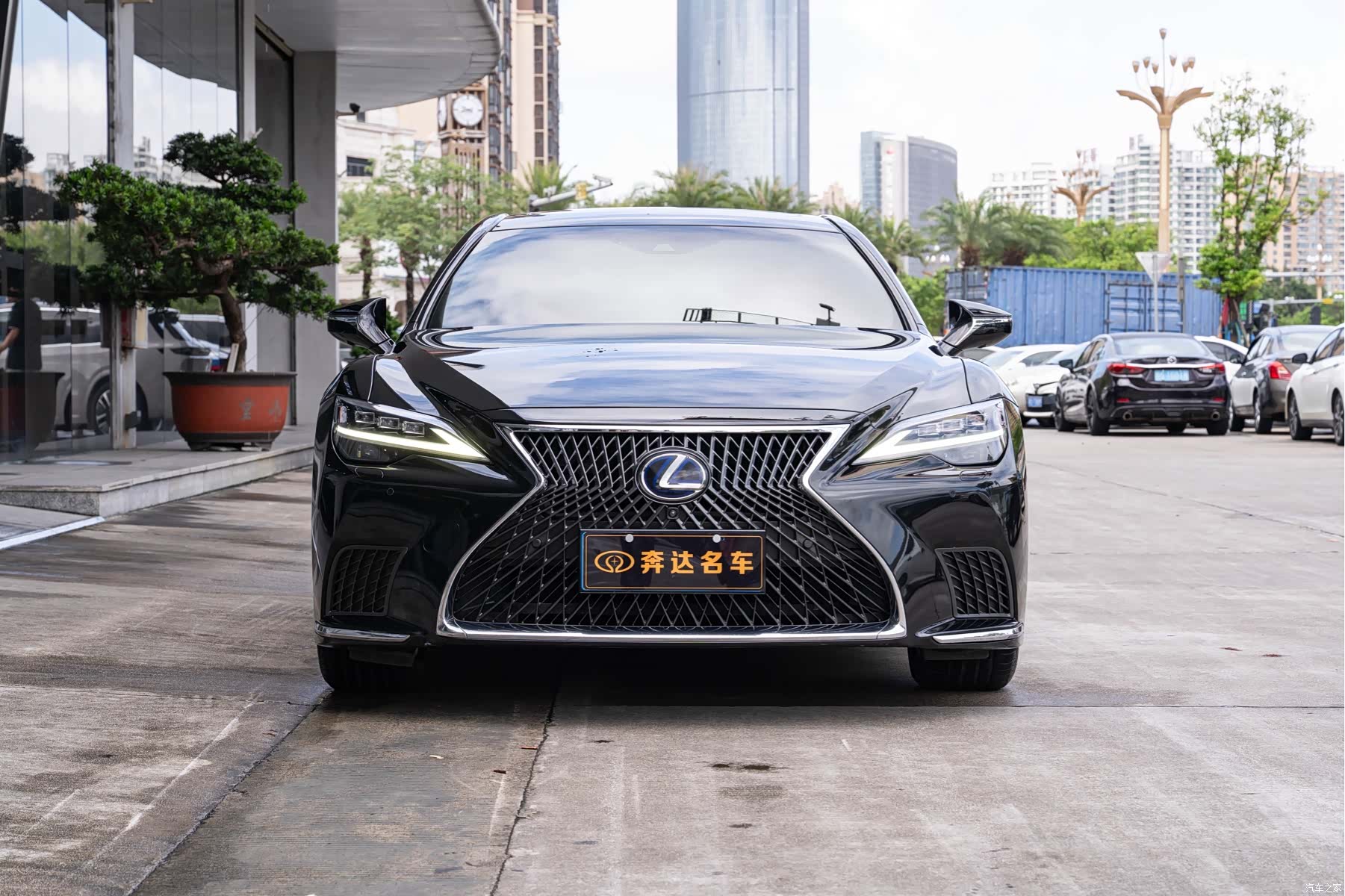 Lexus LS, 2021 2