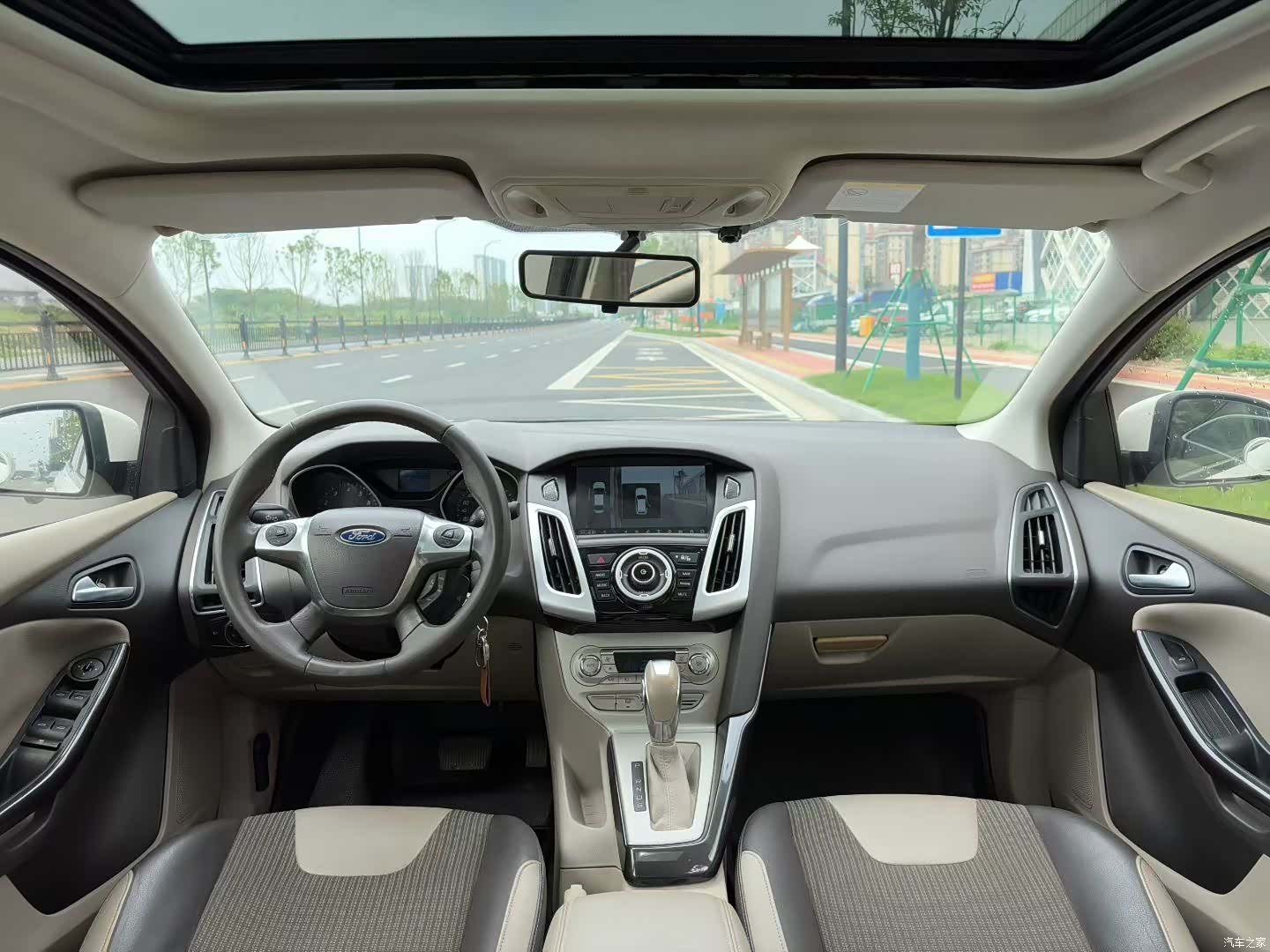 Ford Focus, 2013 7