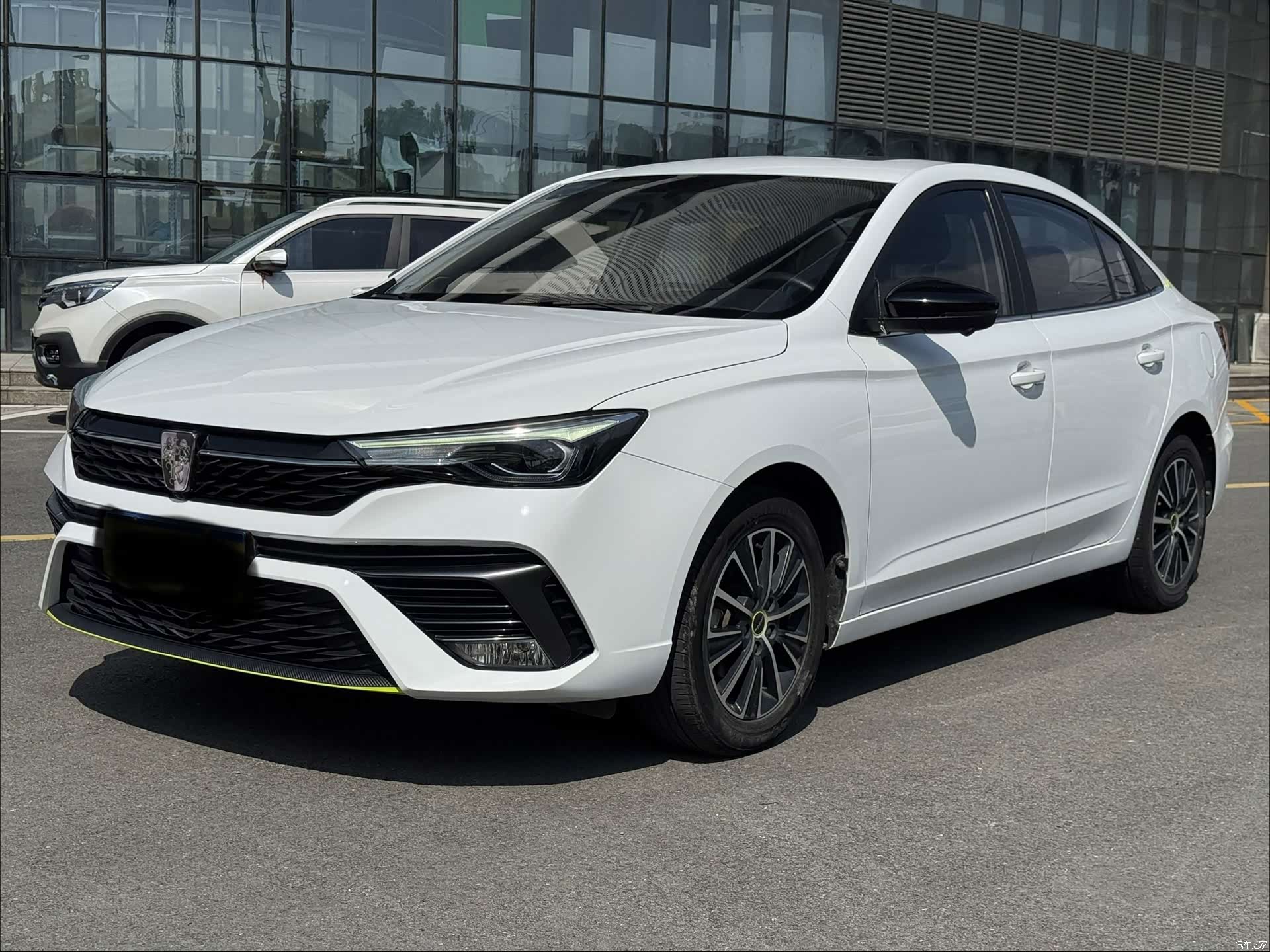 Roewe i5, 2023 1