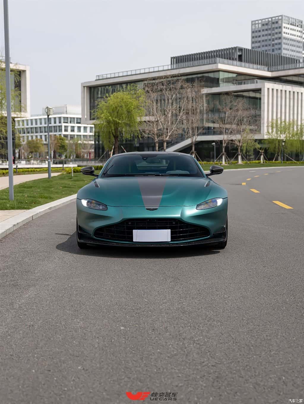 Aston Martin Vantage, 2022 2