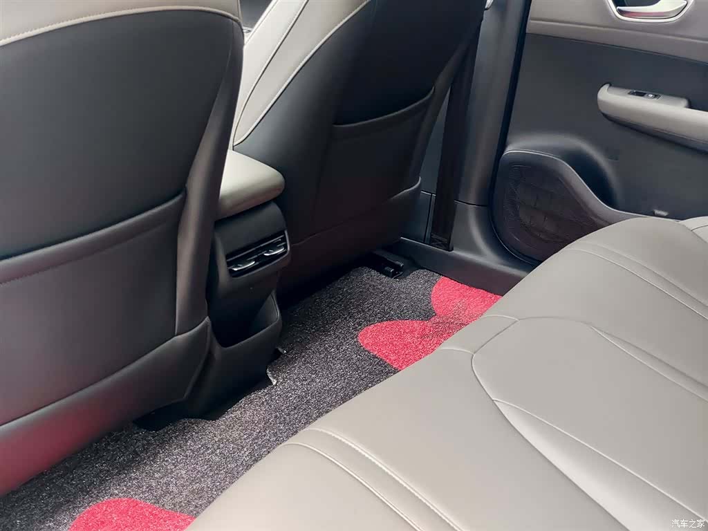 Roewe D6, 2026 9