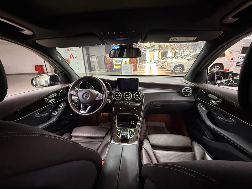 Mercedes-Benz GLC Mercedes-Benz GLC