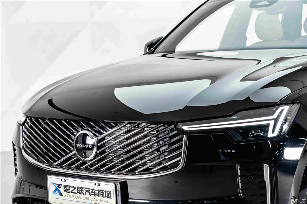 Volvo XC90, 2026 4