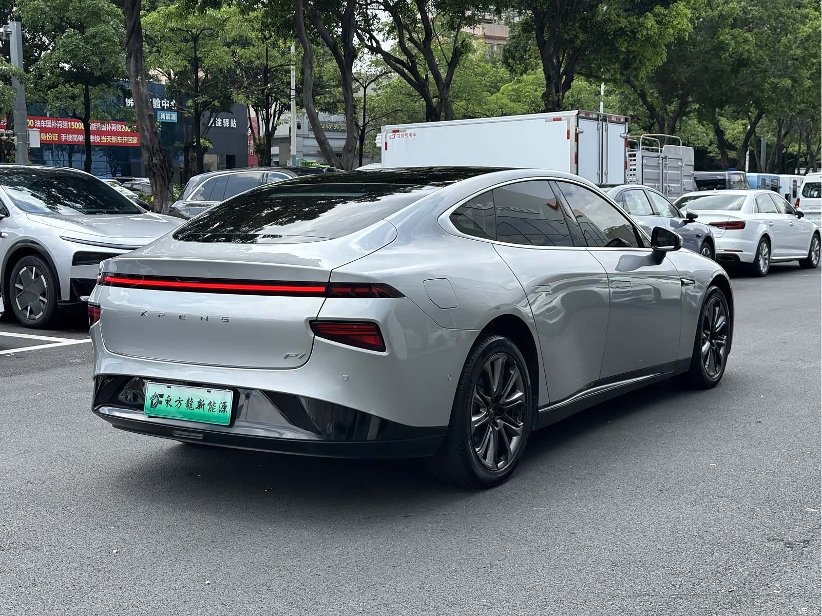 Xpeng P7, 2021 все фото